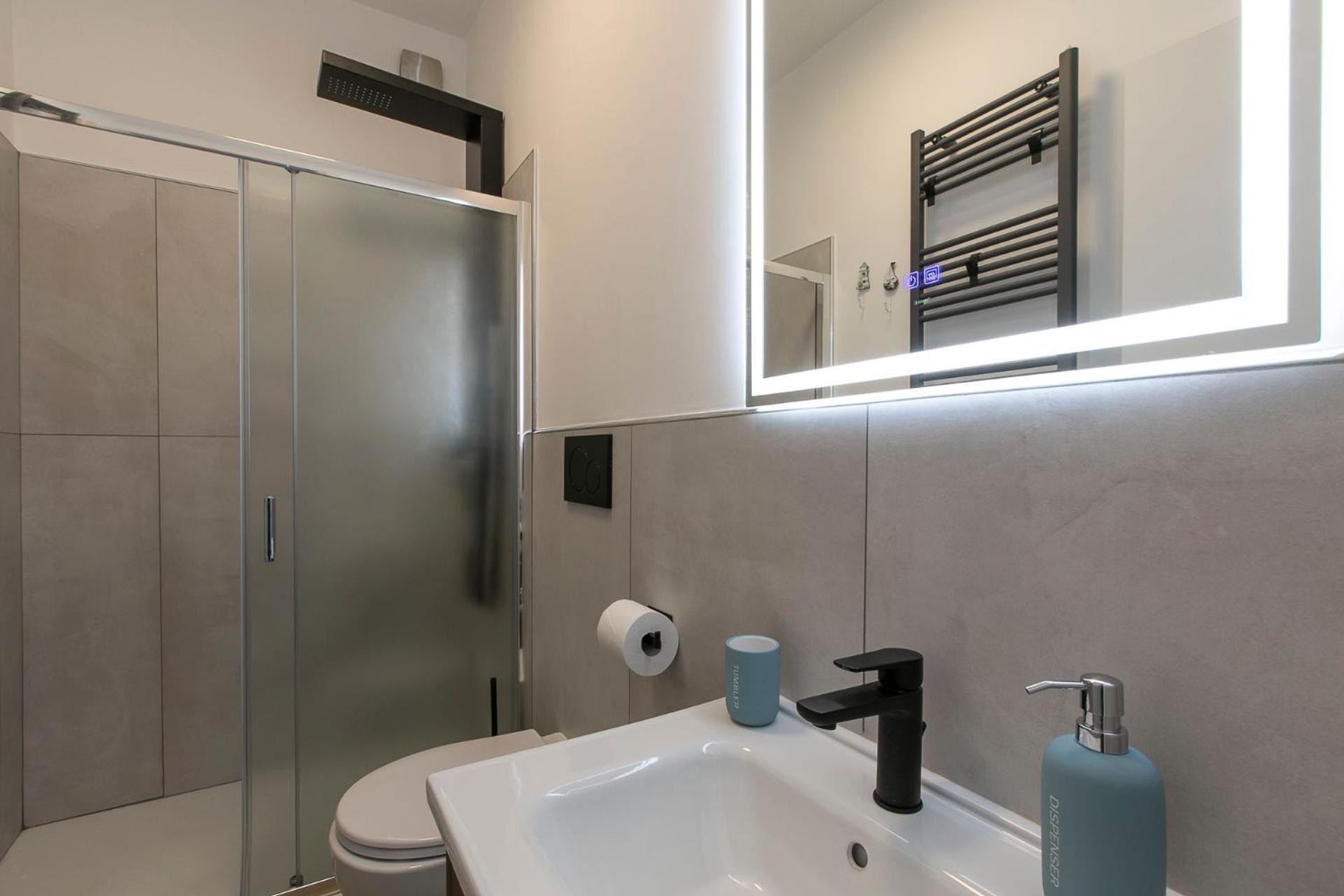 Domina Guest House Fiumicino Exterior photo